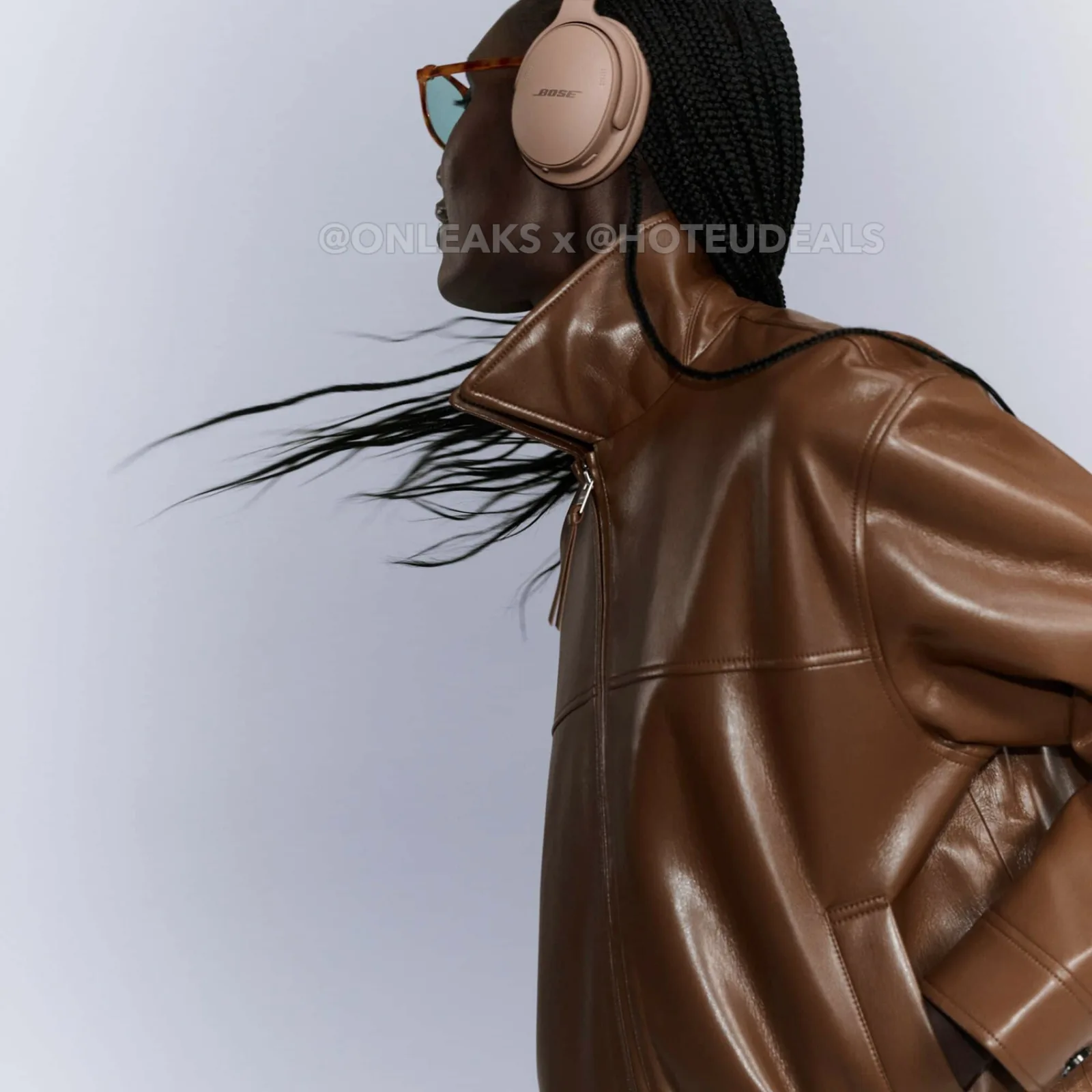Bose QuietComfort (2nd Gen) in Hazelnut Taupe, leaked press render 6 of 7